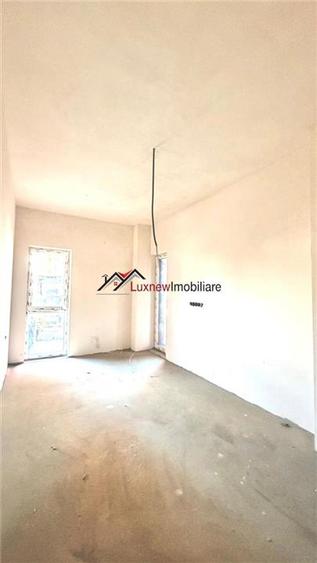 Apartament semifinisat 80 mp, 4 camere, 2 bai plus logie 10 mp, zona Tineretului
