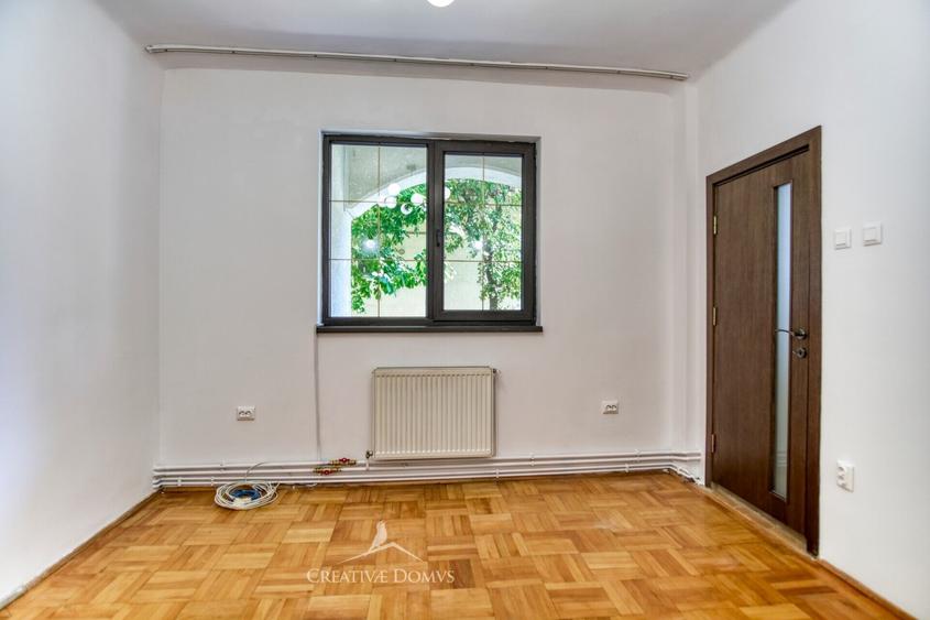 Spatiu birouri / 4 camere, 2 locuri parcare / Sebastian, 13 Septembrie