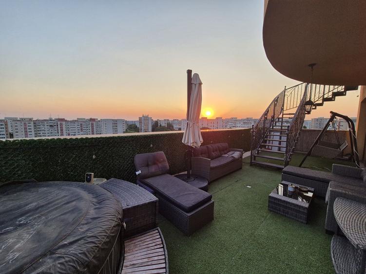 Penthouse 104,97 mp + 192,81 mp terase - piata Sudului