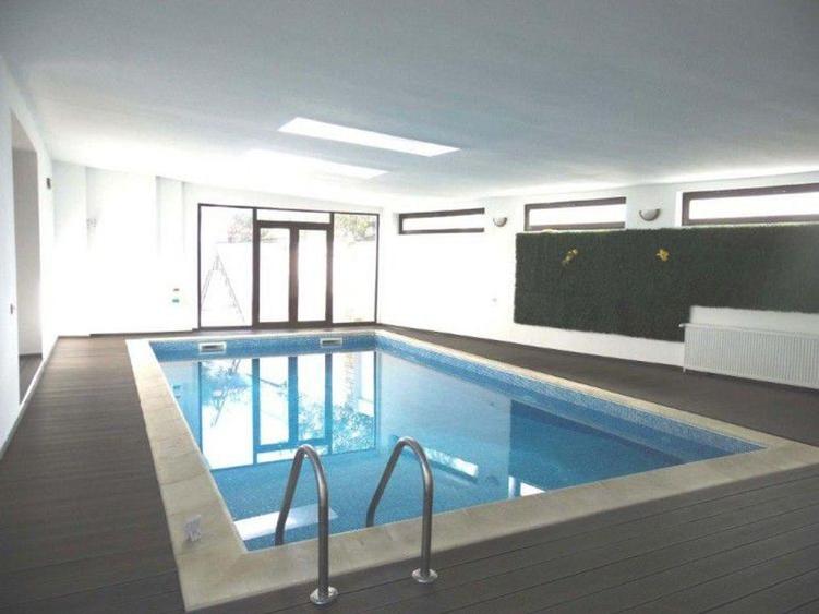 Vila cu piscina de vanzare 9 camere Padurea Baneasa-Pipera teren 1500mp