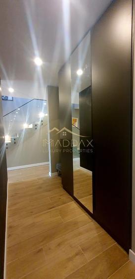 Penthouse cu 3 camere/ 107 mp utili / terasa 143 mp/ Stefan cel Mare