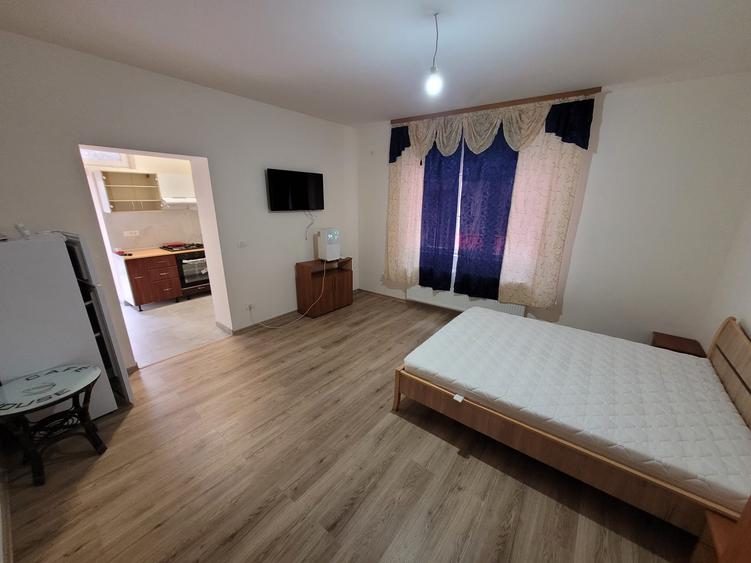 Apartament complet renovat cu centrala