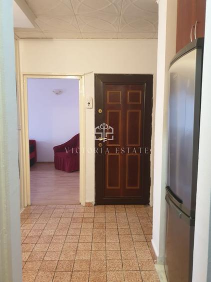 Vând apartament 2 camere, confort 1,zona 9 mai