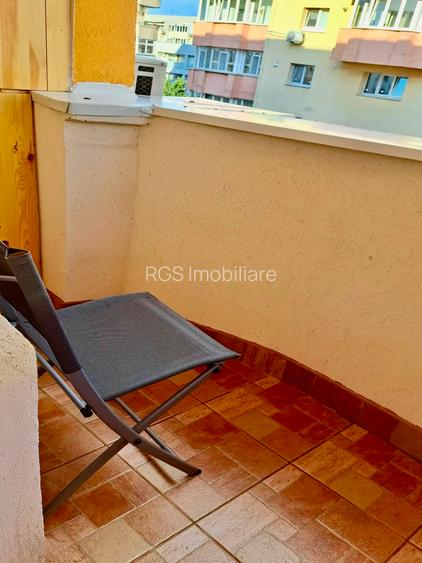 Închiriez apartament 3 camere, renovat, loc de parcare - Nerva Traian - 12