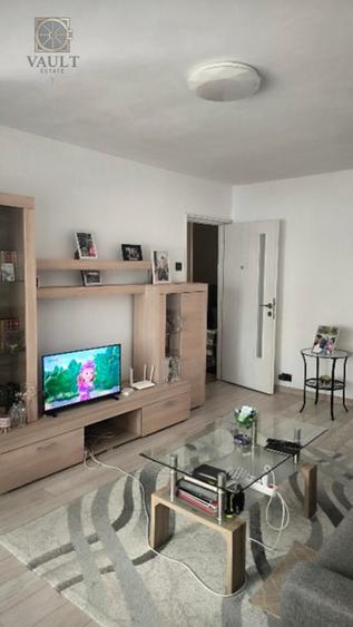 2 CAMERE - DECOMANDAT - ETAJ 1 - zona BRANCOVEANU