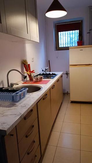 Garsoniera, decomandata, 33 mp, ac, metrou, Tineretului