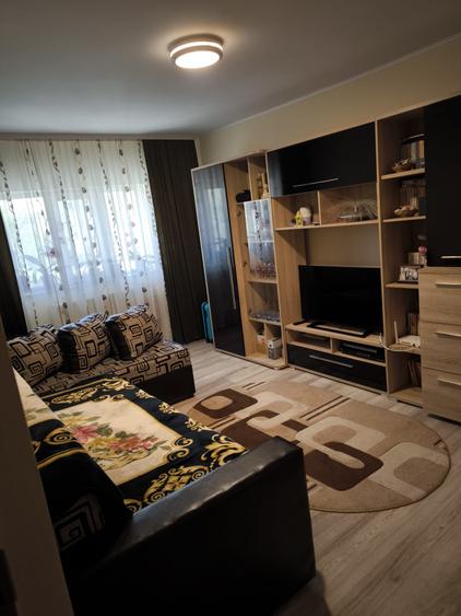 Apartament 2 camere decomandat+garaj