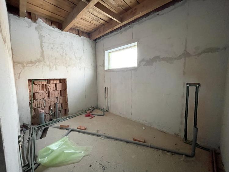 Casă la gri de vânzare | 3 dormitoare | Ciugud | Alba | teren 743mp
