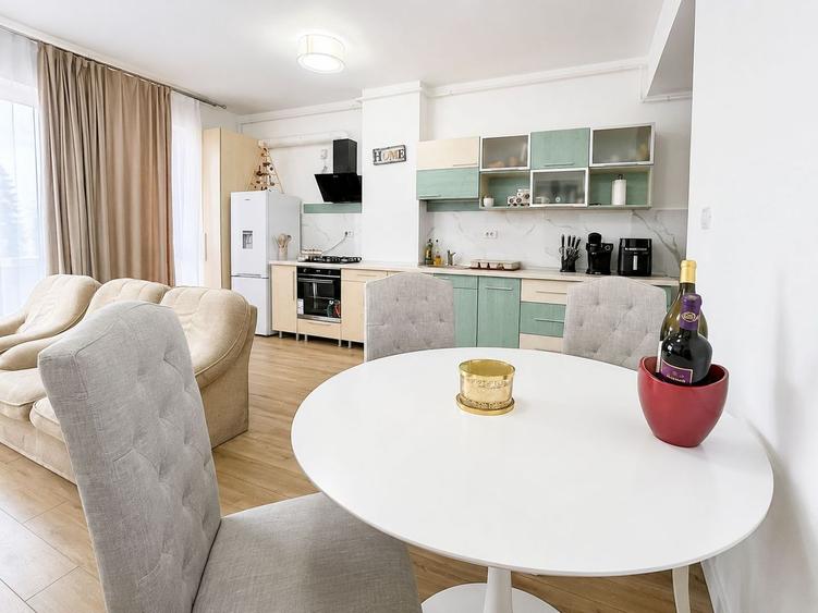 De inchiriat apartament cu 2 camere + loc de parcare - Giroc intrare