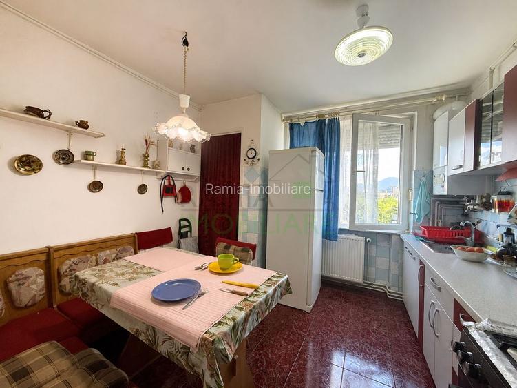 Apartament 3 camere, Centrul Civic , Orientare însorita - 2