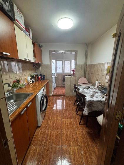 Apartament 3 camere decomandat – zona Rahova