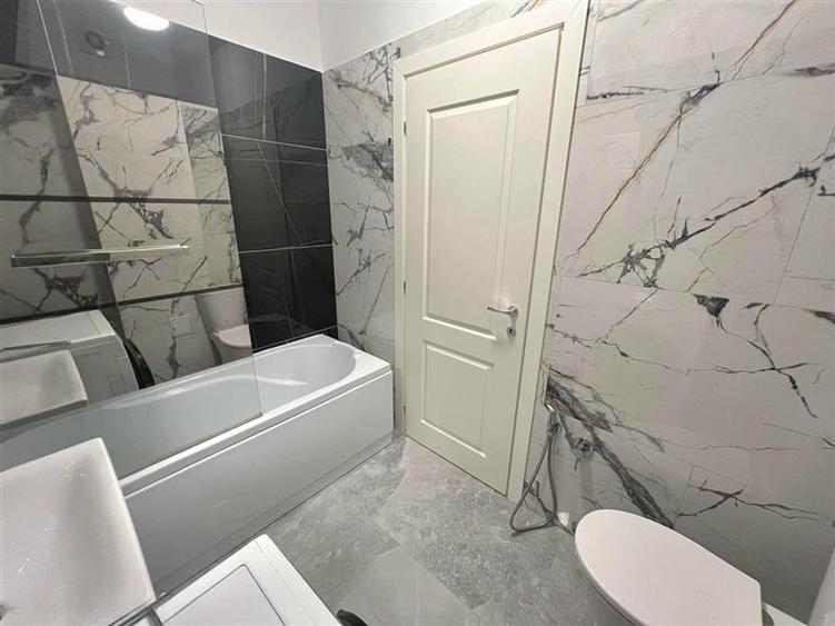 Apartament INTABULAT in Tatarasi: 4 camere, 93 mp, parcare inclusa
