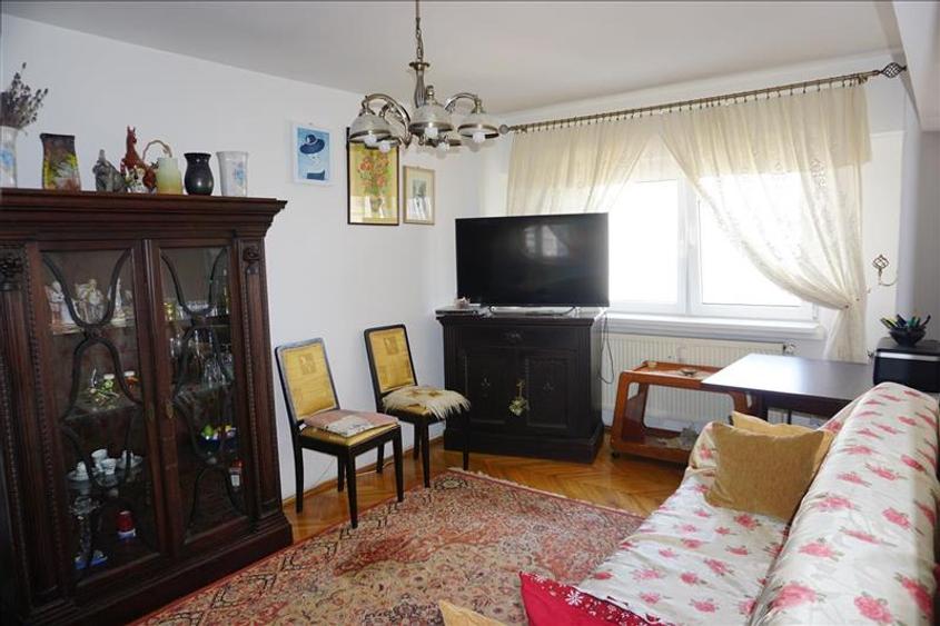 Apartament cu 2 camere si centrala termica langa Teatru