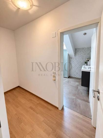 Vilă Premium cu Piscină Privată, Curte Generoasă și 5 Locuri