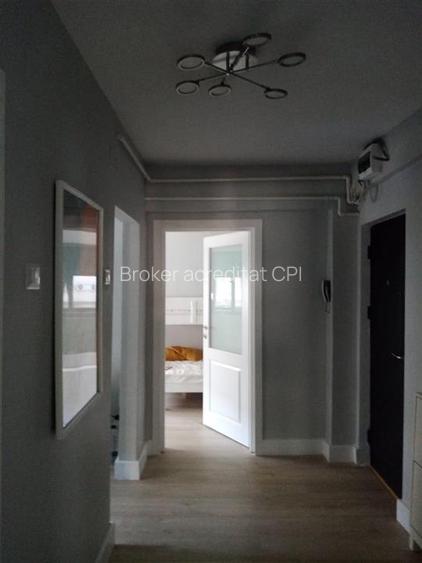 Apartament,3 camere,Centru - 3