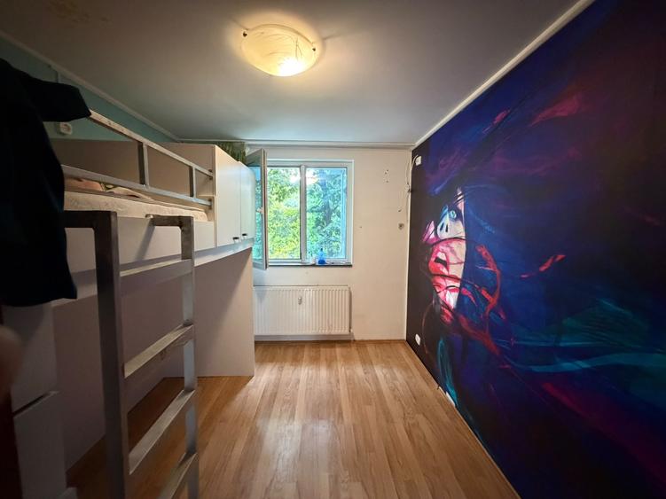Titan 3 Camere 70 Mp Etaj 1 Bloc 1970 Caramida Reabilitat Instalatii Schimbate