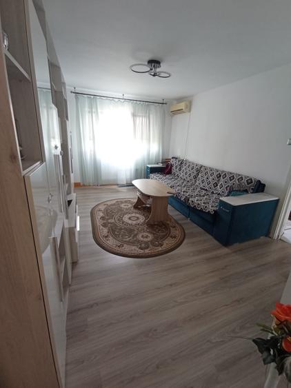 Apartament 3 camere Podu Ros-Tutora SD, renovat, mobilat, utilat, fara risc.