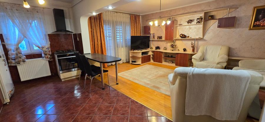 Apartament 4 camere de vanzare, etajul 1, Focsani