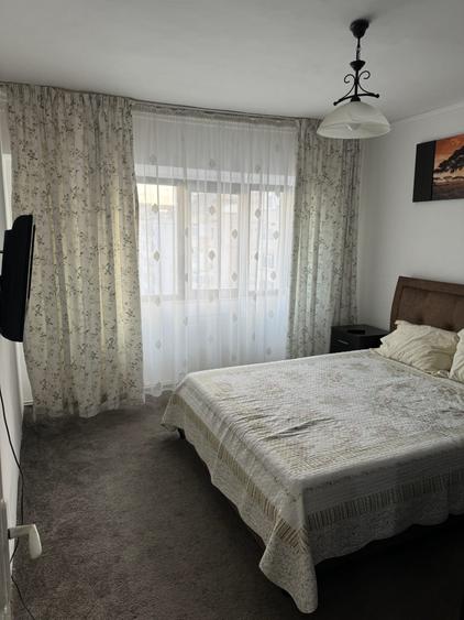 Apartament cu 3 camere, zona Pacurari - Arcu