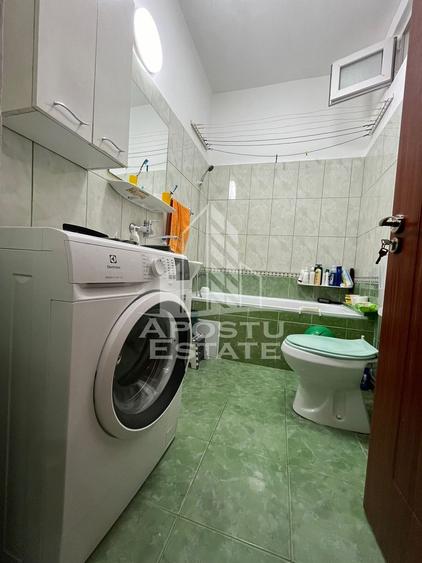 Apartament cu 3 camere, semidecomandat,situat in zona Centrala