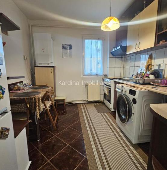 Apartament 2 camere mobilat utilat complet ,parcare Astra - Saturn ( Ardealul)