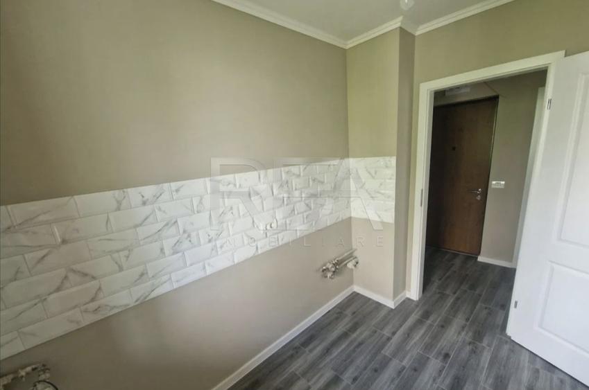 2 camere, et 6/8, anvelopat, 52mp-Drumul Taberei, Favorit