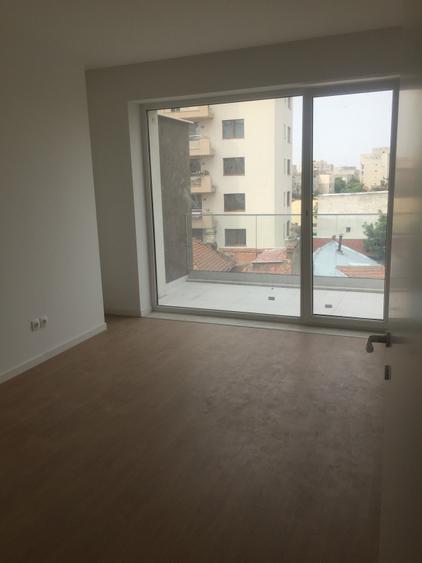 Spatiu de birouri de inchiriat  Calea Calarasilor