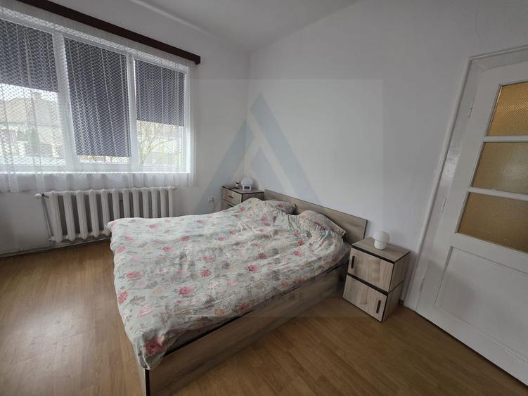 Apartament la casa 72 mp utili pet friendly si curte in zona Resita