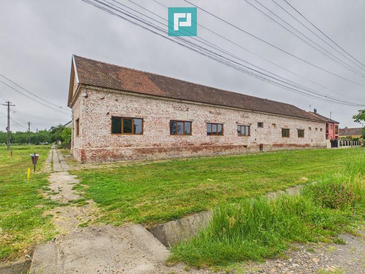 Casă în Neudorf, comuna Zăbrani - județul Arad
