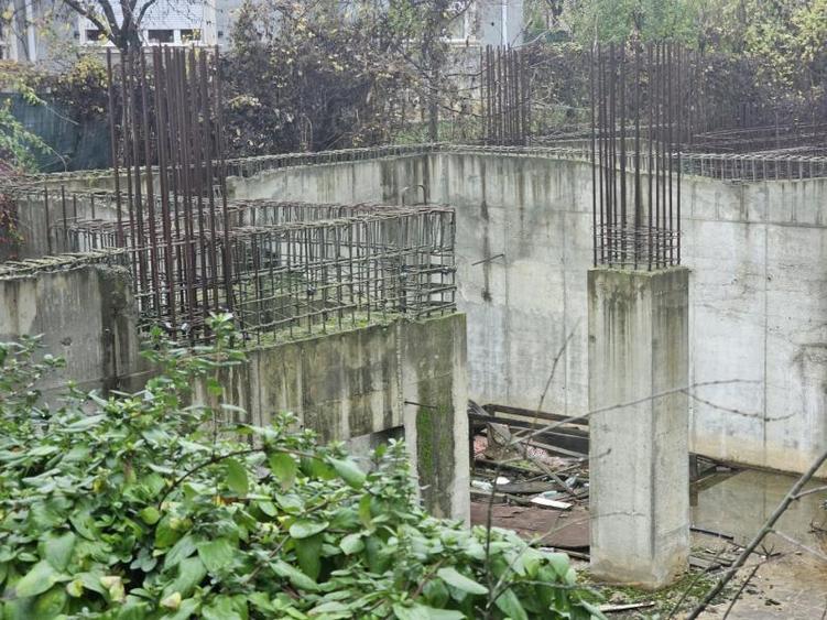 BANEASA Vav de Liceu Francez 1106mp cu Autorizatie Constr pentru S+P+2E+3R