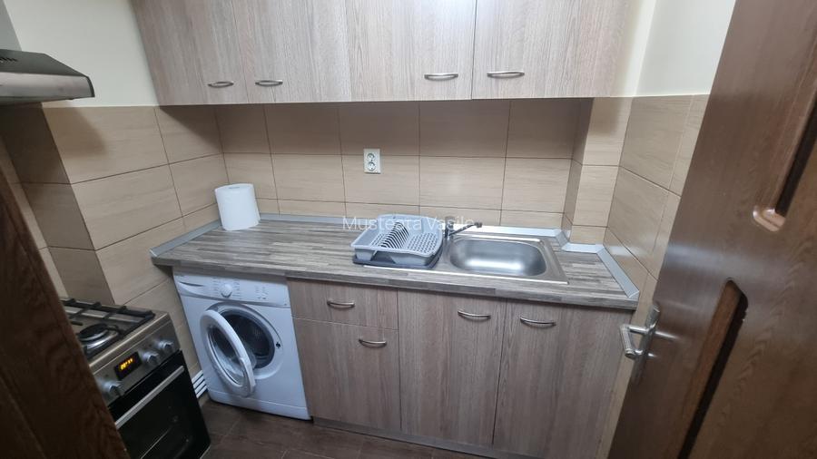 PF închiriez garsoniră în zona Galata  - 3