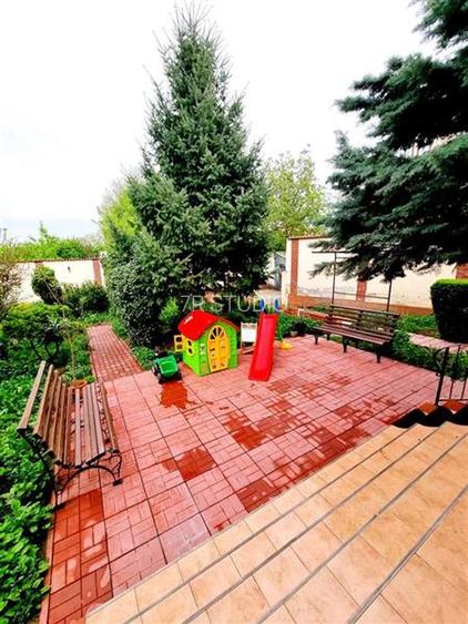 Vanzare teren cu 2 vile Tei - langa Parc - 10
