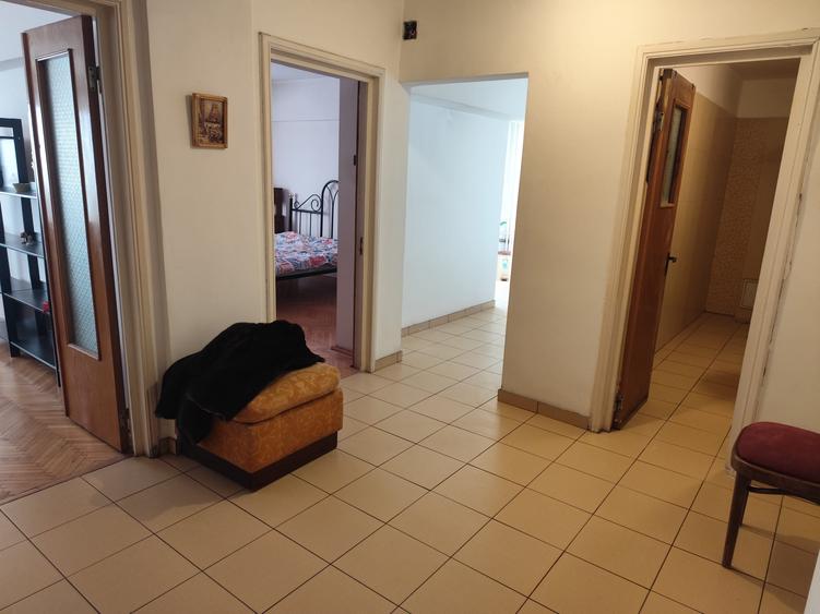 Apartament 2 camere Unirii, bloc 1993