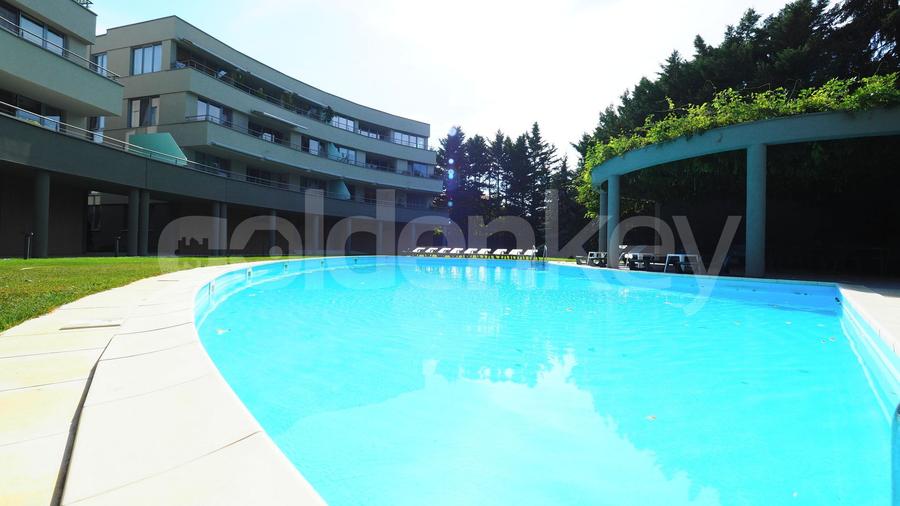 Apartament modern cu 3 camere | garaj | piscina comuna
