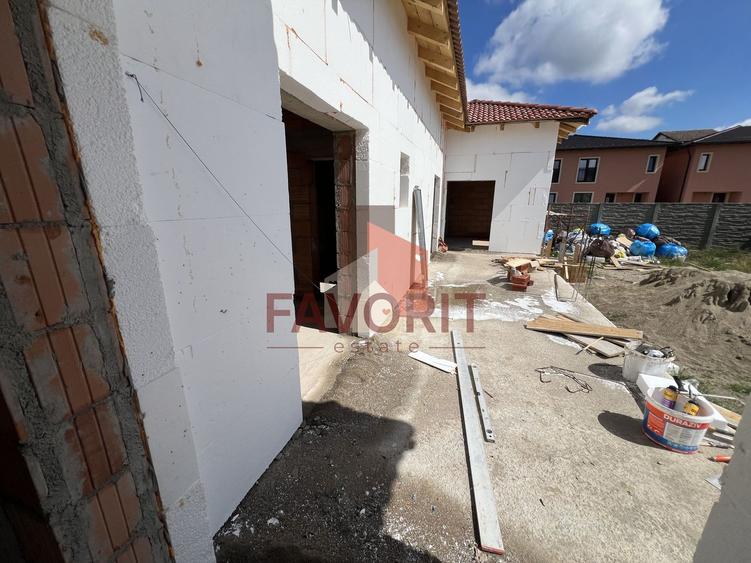 Duplex pe parter | 4 Camere | 2 Bai | Posibilitate mansardare | Giroc