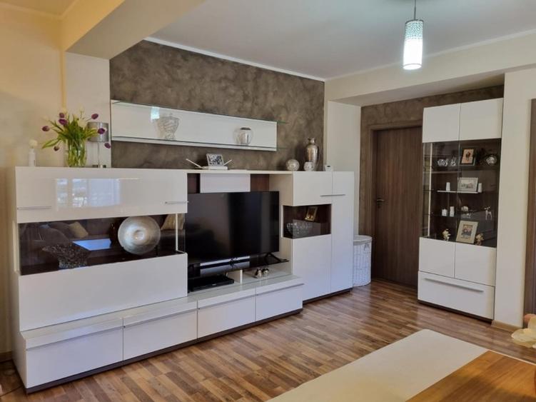 Proprietar, vand apartament 2 camere in Giroc, la cheie. Pret negociabil.