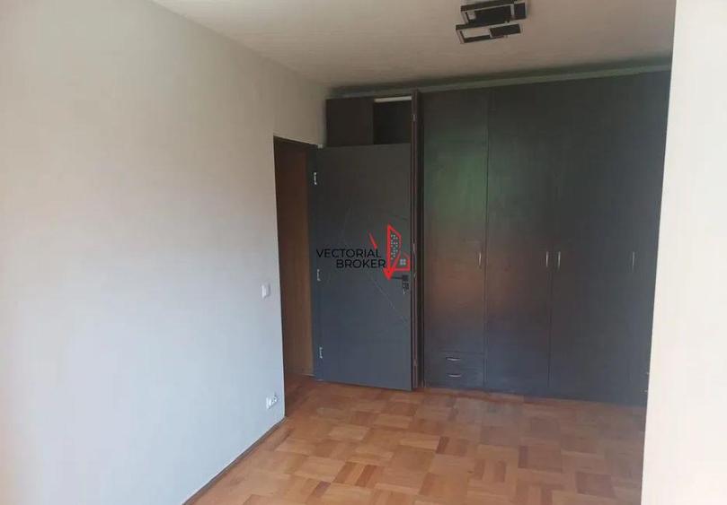 3 camere Titan Piata Minis renovat , luminos