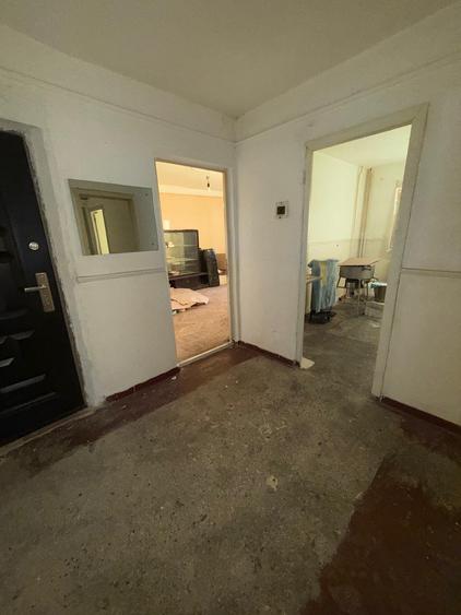 Apartament 3 camere – Bulevardul Independenței etaj 2/3