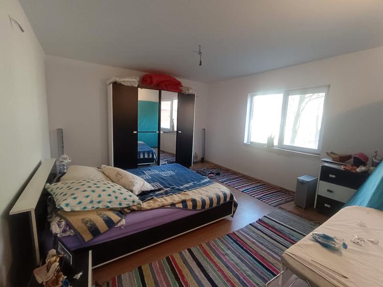 Casă semifinisată 240 mp | Teren 1680 mp | Zonă liniștită Pianu de Jos
