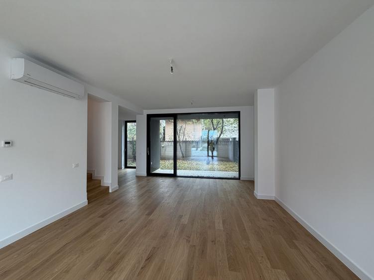 Vilă premium | 5 camere, curte 109 mp, 2 parcări