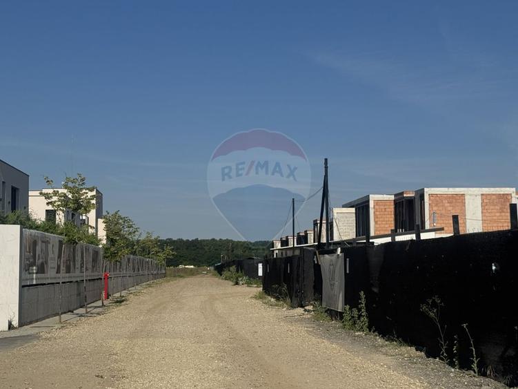 Teren dezvoltare imobiliară rezidențială Pipera lângă Pădurea Băneasa