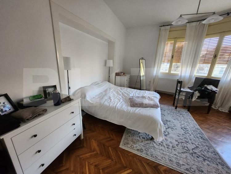 Casa 3 camere,200 mp utili, si anexa,zona Centru