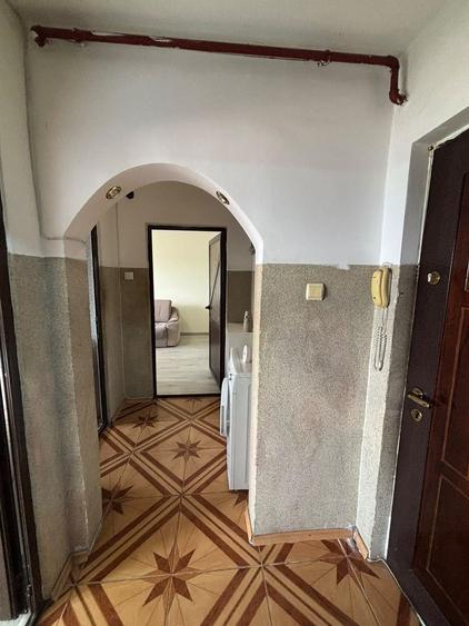 Apartament 2 camere Delfinului, decomandat, centrală proprie, pet friendly