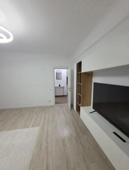 P-ta Alba Iulia,Decebal,vila,decomandat,mobilat,utilat complet,AC,AMENAJAT.
