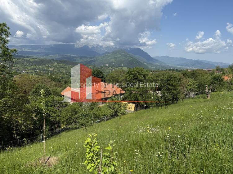 Teren cu priveliște spectaculoasă în Bran – Sohodol