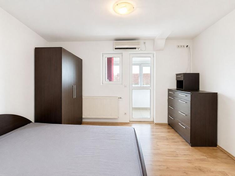 Apartament cu 4 camere - pozitie excelenta - zona Girocului