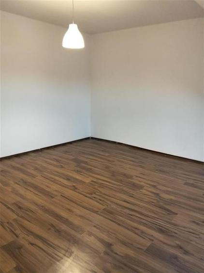 Apartament 2 camere la mansarda in zona Strand