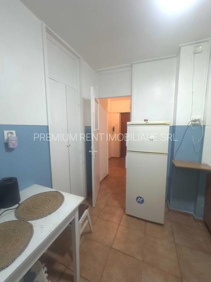 Calea Calarasilor, garsoniera, 300 euro, 6 min metrou Muncii, actual 08 iulie - 7