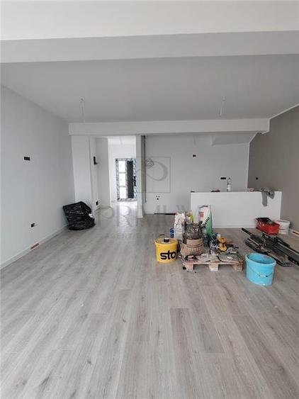 Duplex superb - zona excelenta la 4 benzi - spatii generoase - proiect foarte bi