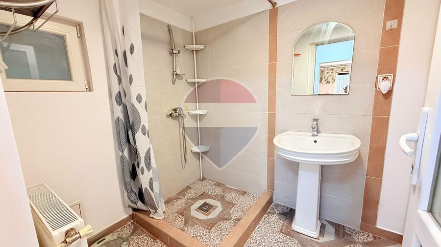 Casă de vânzare | 5 camere| Teren 428 mp | Voluntari, lângă Școala 1